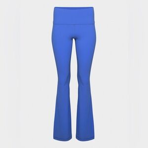 Aritzia Butter Cheeky Hi-Rise Flare Legging